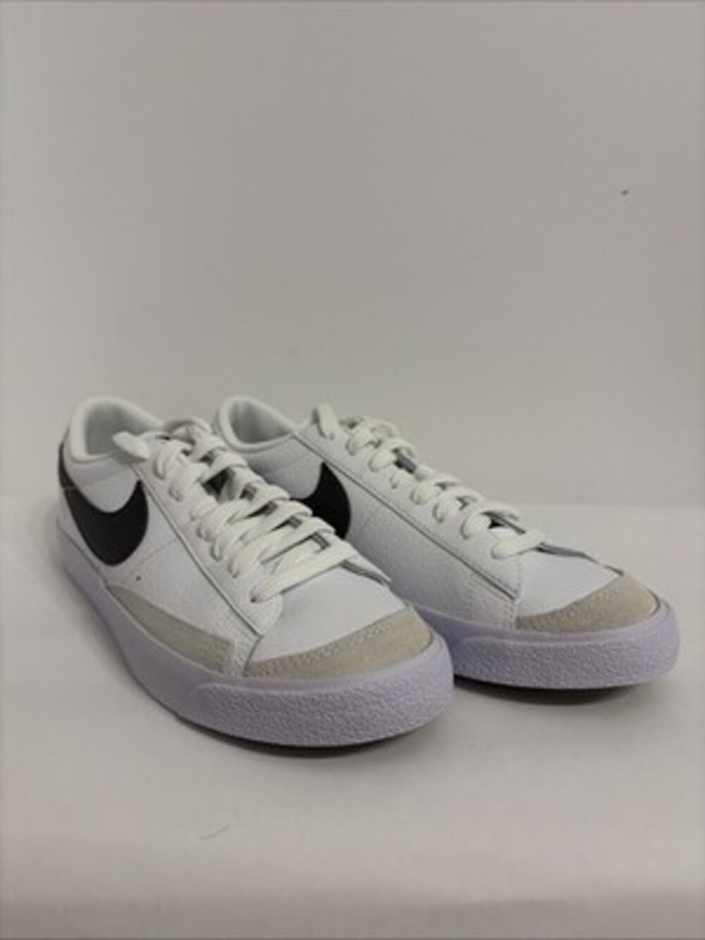 Nike Blazer Low 77 Shoes Boys Size 7Y White Black DA4074-101 Classic Sneaker